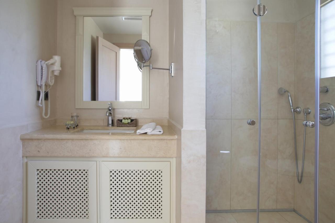 Costa Rossa Boutique Hotel - Adults Only Lixouri Exteriör bild