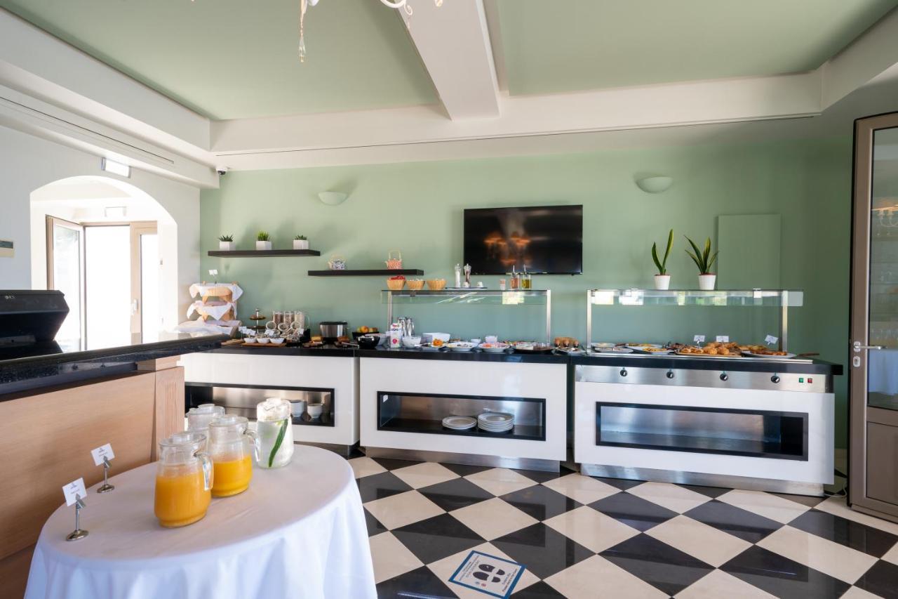 Costa Rossa Boutique Hotel - Adults Only Lixouri Exteriör bild